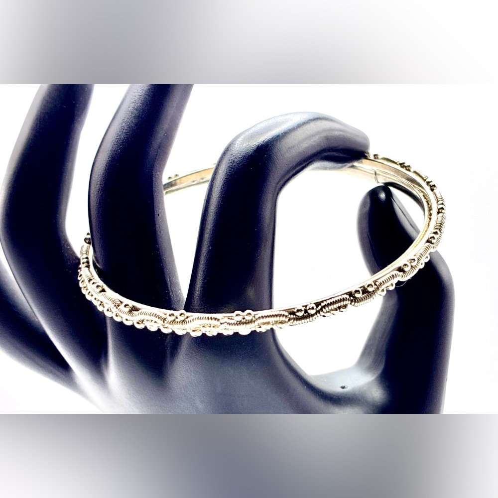 2 Vintage Silver Tone Textured Metal Bangle Bracelet Set Stackable Slip-On
